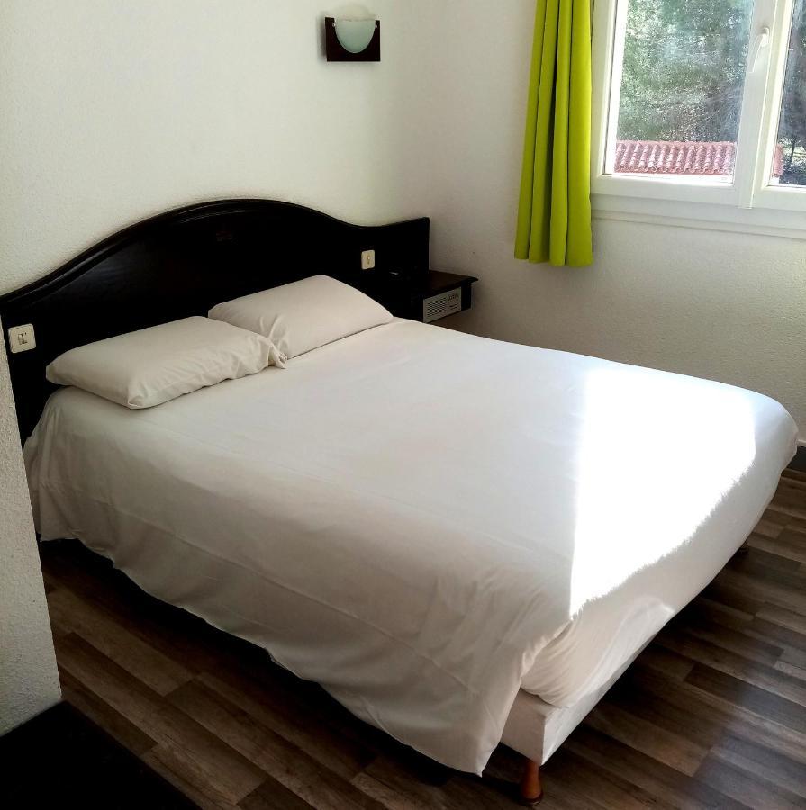 Le Neoulous Hotel Ле Булу Екстериор снимка