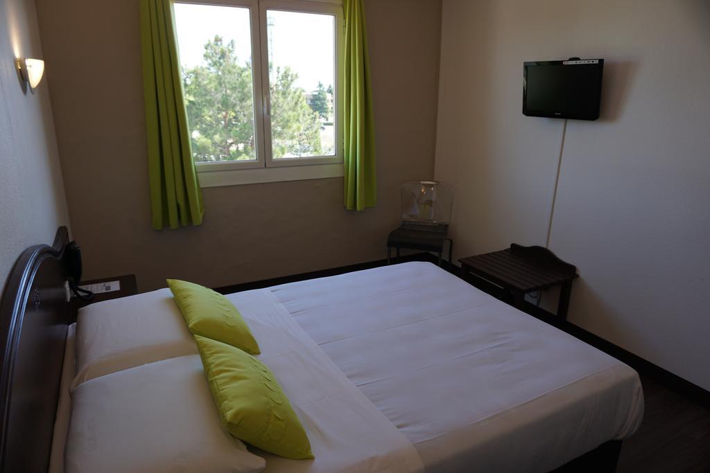 Le Neoulous Hotel Ле Булу Екстериор снимка