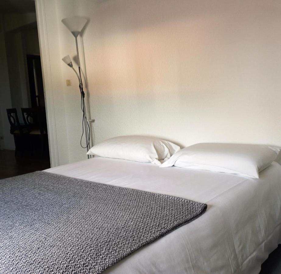 Le Neoulous Hotel Ле Булу Екстериор снимка