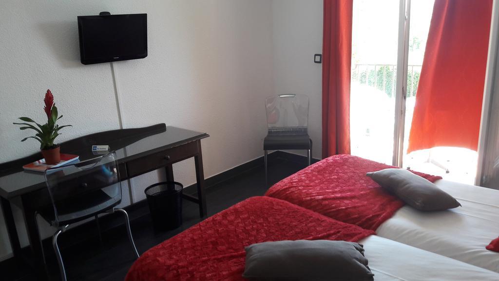 Le Neoulous Hotel Ле Булу Екстериор снимка