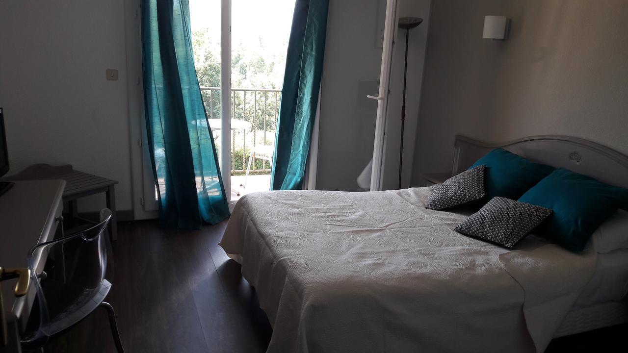 Le Neoulous Hotel Ле Булу Екстериор снимка