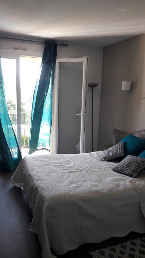 Le Neoulous Hotel Ле Булу Екстериор снимка