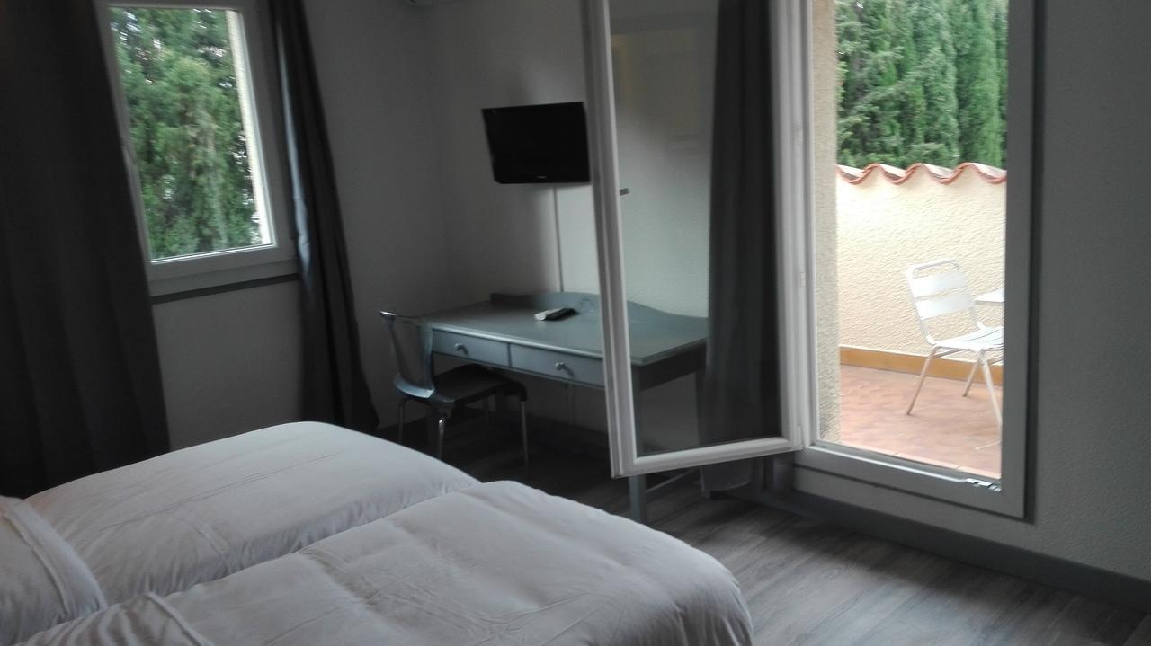 Le Neoulous Hotel Ле Булу Екстериор снимка
