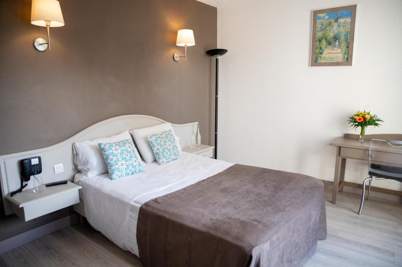 Le Neoulous Hotel Ле Булу Екстериор снимка