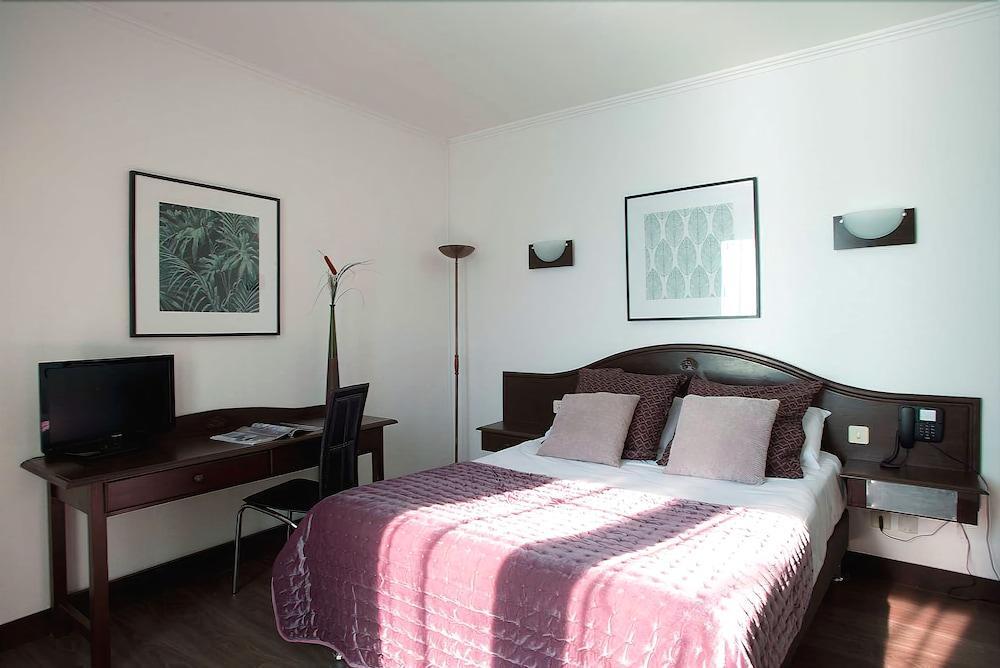 Le Neoulous Hotel Ле Булу Екстериор снимка