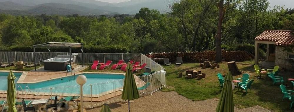 Le Neoulous Hotel Ле Булу Екстериор снимка