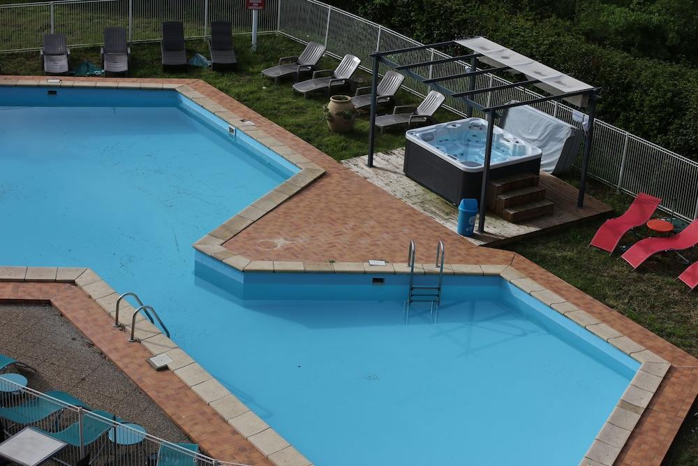 Le Neoulous Hotel Ле Булу Екстериор снимка
