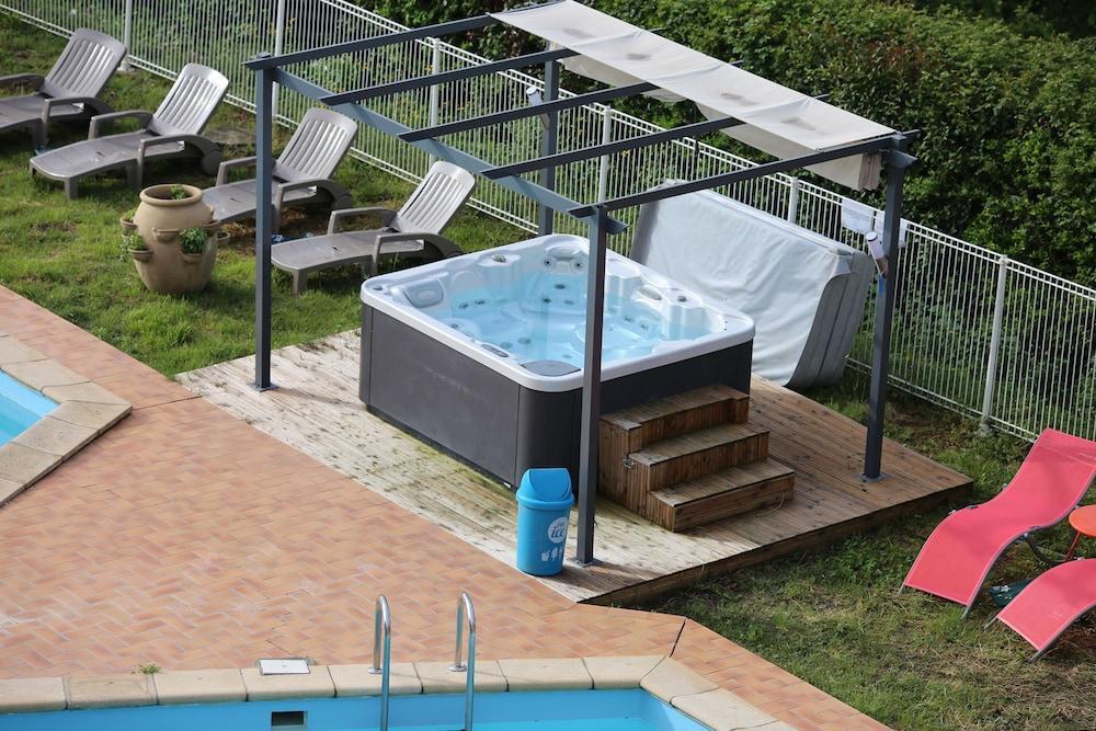 Le Neoulous Hotel Ле Булу Екстериор снимка