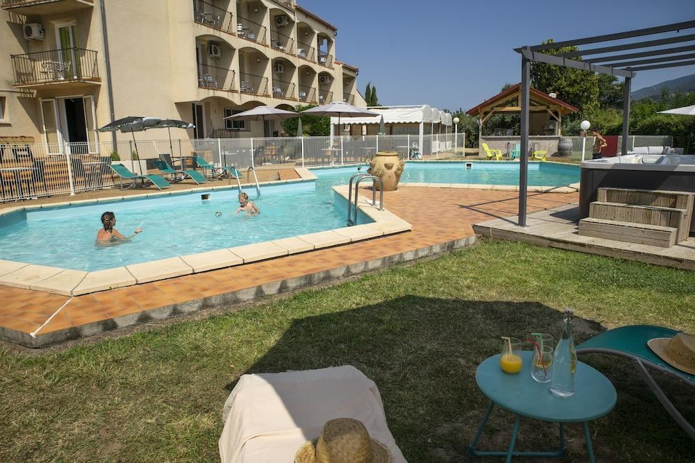 Le Neoulous Hotel Ле Булу Екстериор снимка