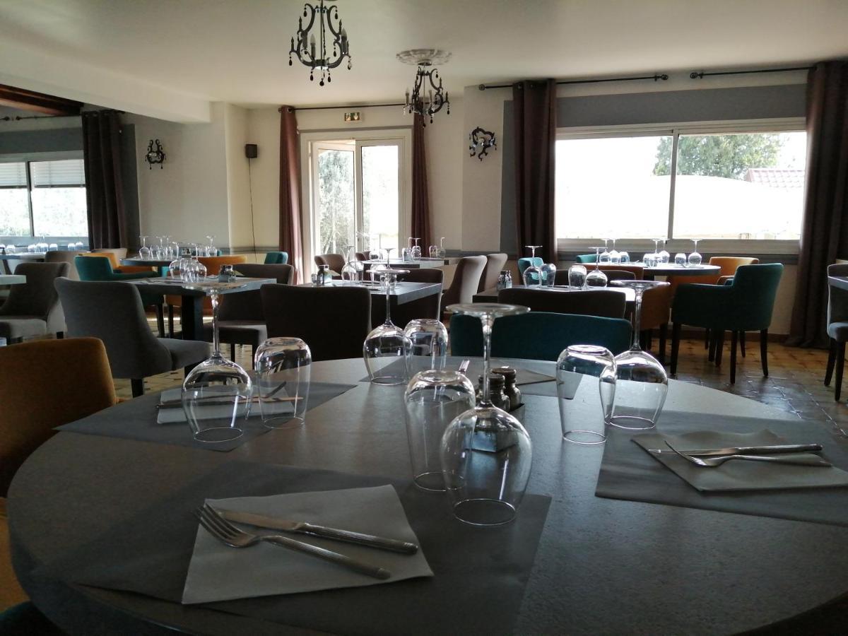 Le Neoulous Hotel Ле Булу Екстериор снимка